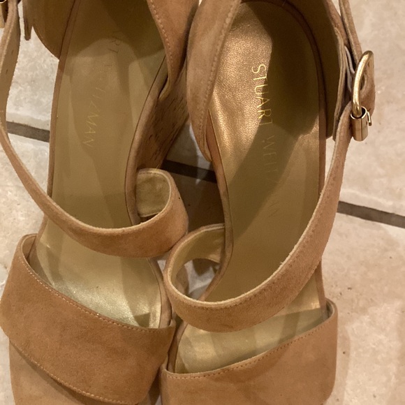 Never worn Stuart Weitzman caramel suede sandal - Picture 5 of 5